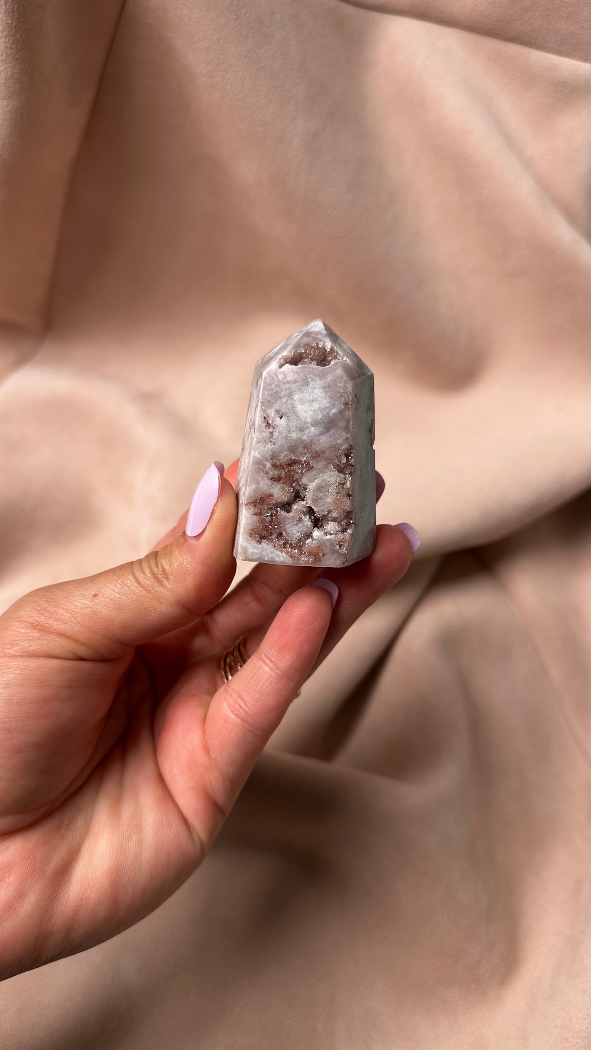 Dreamy Agate Petite Tower Amethyst (Y)