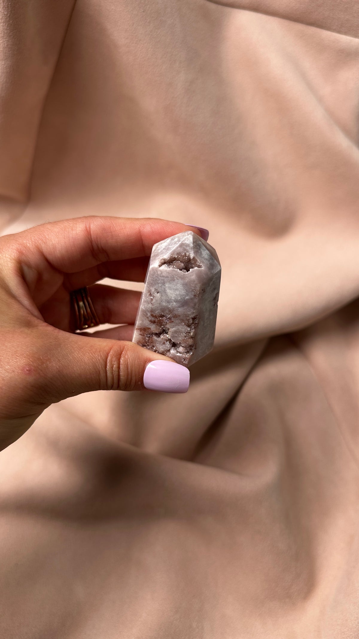 Dreamy Agate Petite Tower Amethyst (Y)