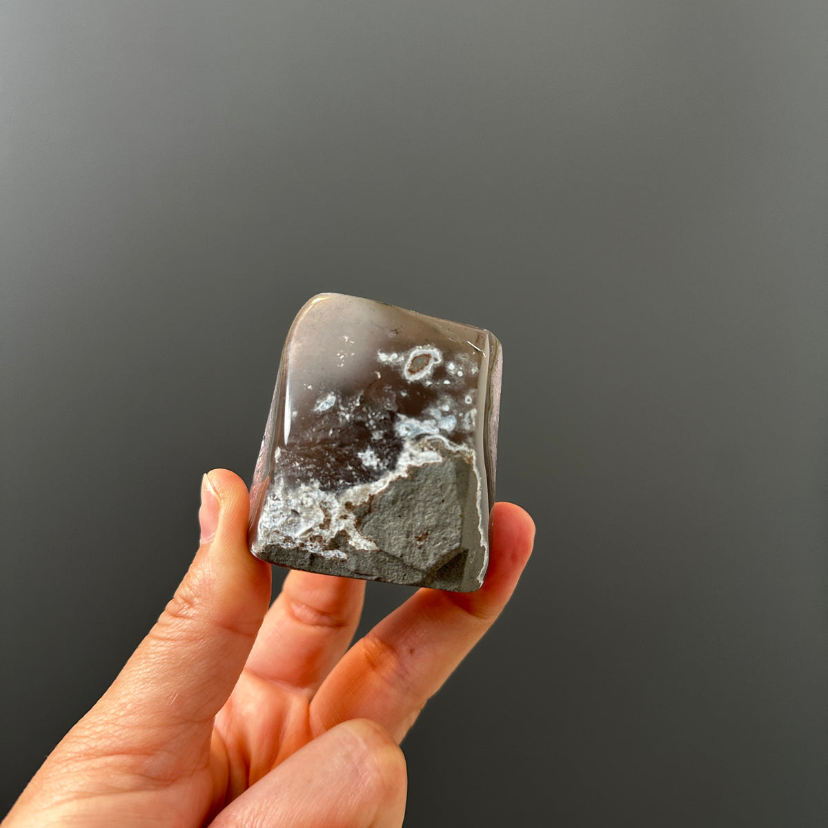 Druzy Amethyst Square Polished Stand