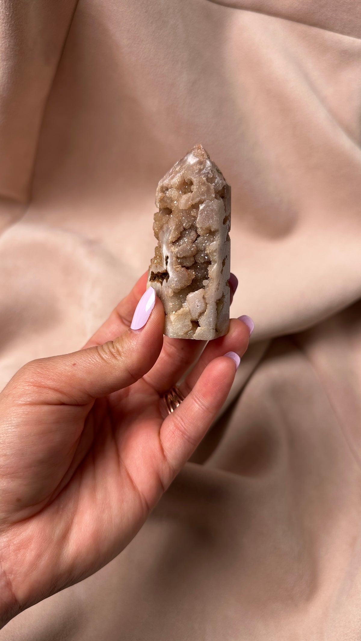 Sugar Pearls Agate Petite Tower Amethyst (Z)