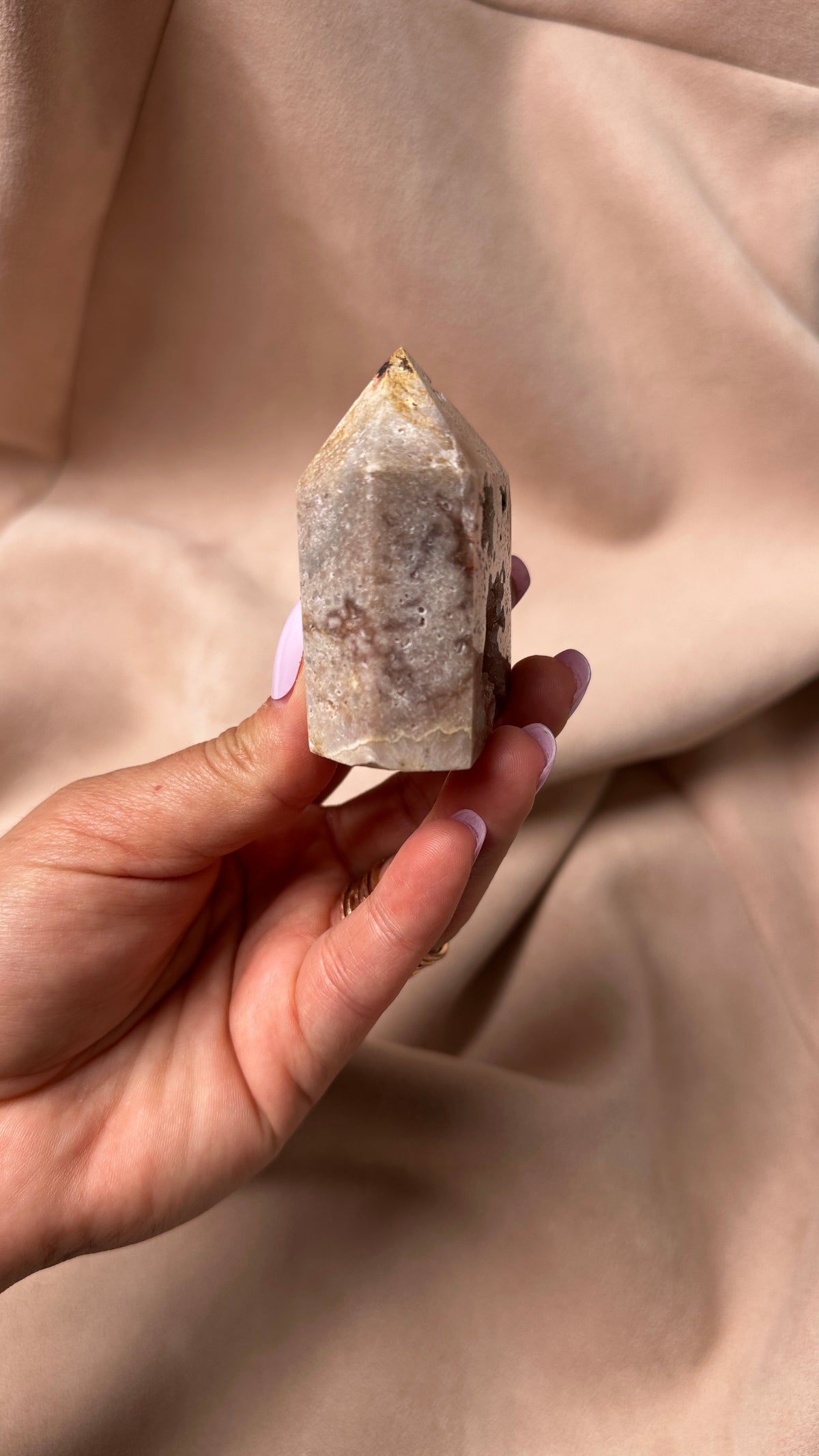 Dreamy Agate Petite Tower Amethyst (AA)